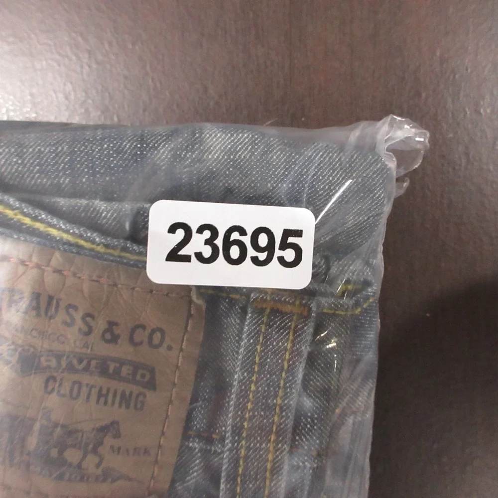 Vintage Levis Jeans Mens 38x32 Blue 514 Slim‎ Straight Cotton Denim Pants Y2K